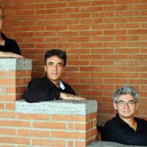 Nexus Trio: Στυλιανός Τσακαλίδης Βιολί Δημήτρης Λεοντζάκος Κλαρινέτο Χρήστος Νούλης Πιάνο